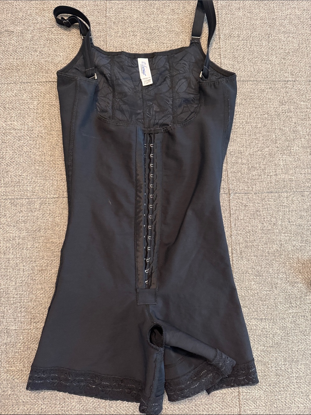 Leonisa Black Full Body Shapewear Bodysuit Size S